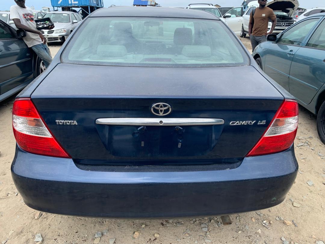 TOYOTA CAMRY _