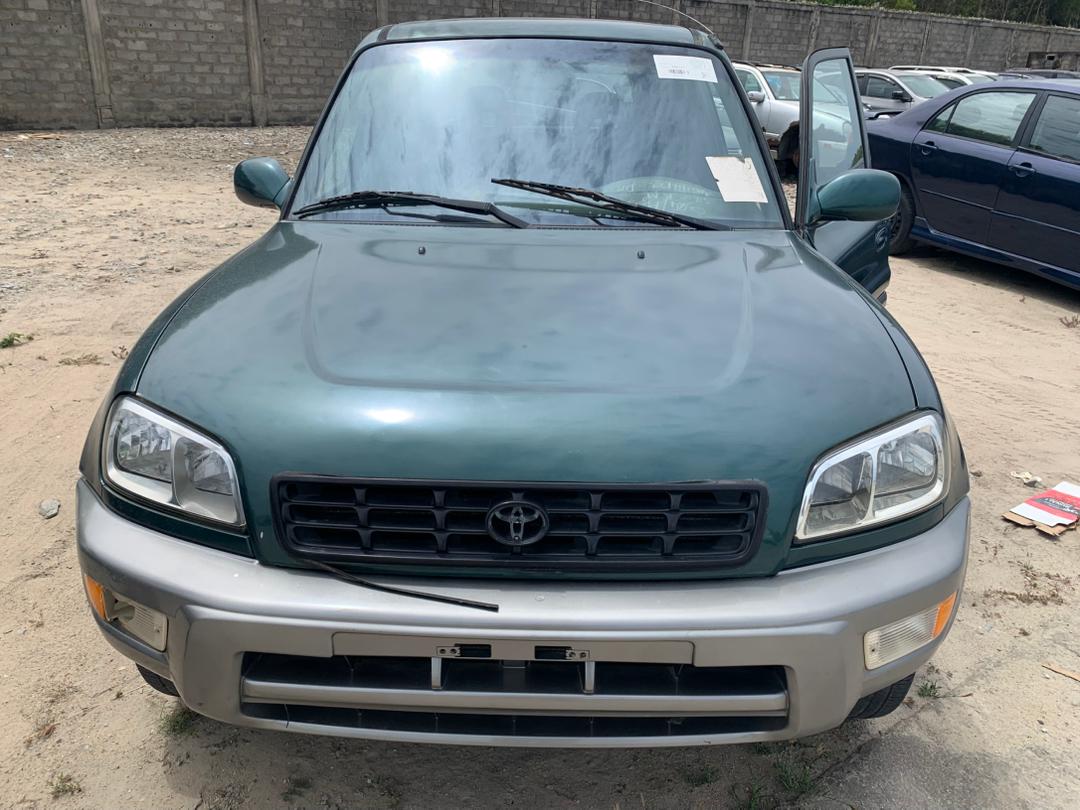 TOYOTA RAV4 _