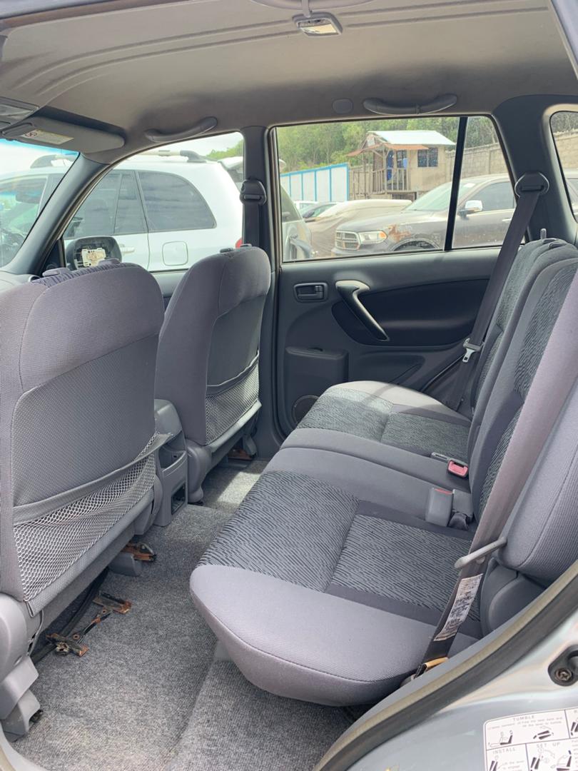 TOYOTA RAV4 _