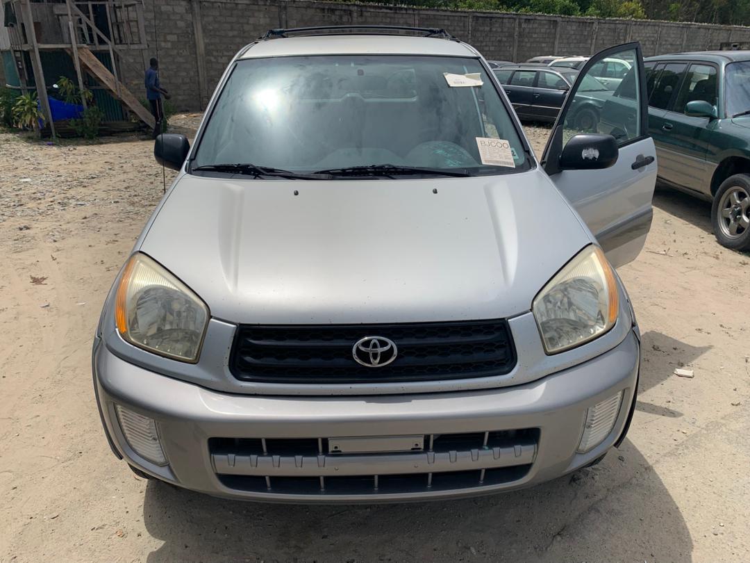 TOYOTA RAV4 _