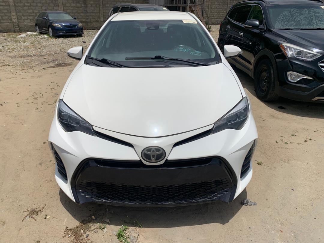 TOYOTA COROLLA SE _
