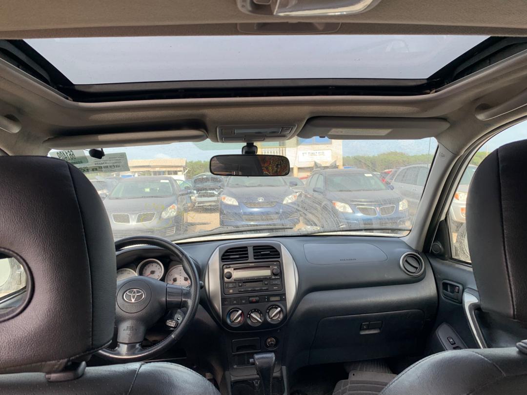 TOYOTA RAV4 _ 