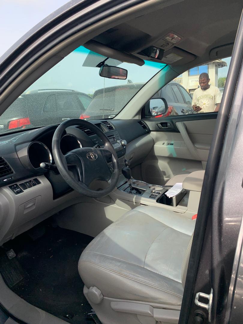 TOYOTA HIGHLANDER _