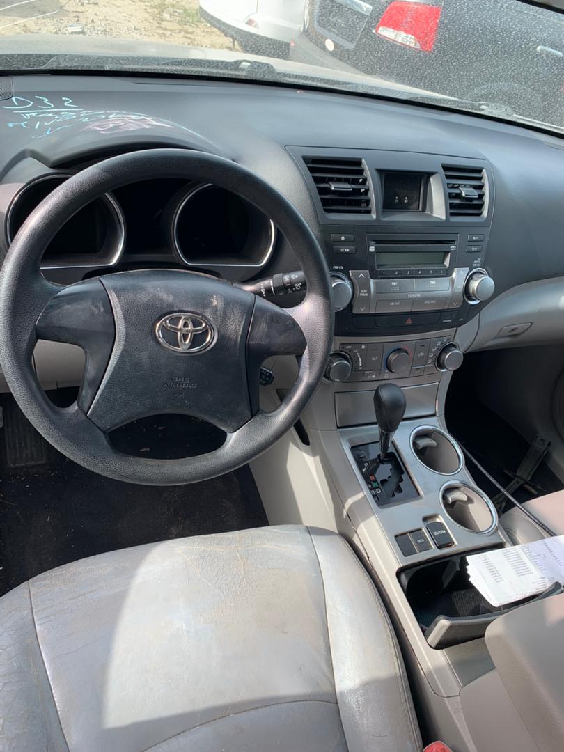 TOYOTA HIGHLANDER _