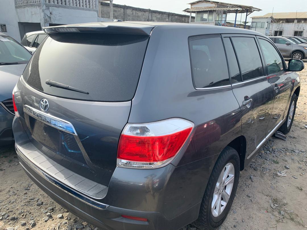 TOYOTA HIGHLANDER _