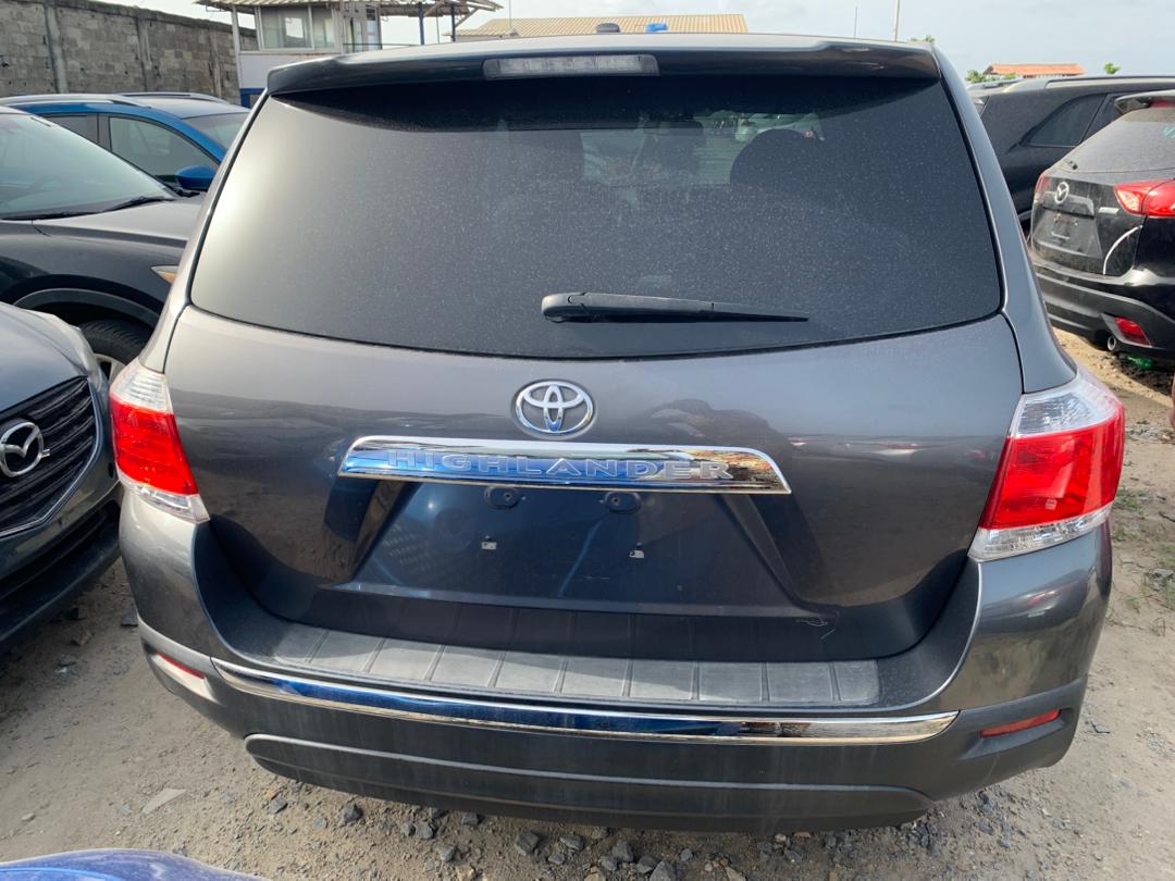 TOYOTA HIGHLANDER _